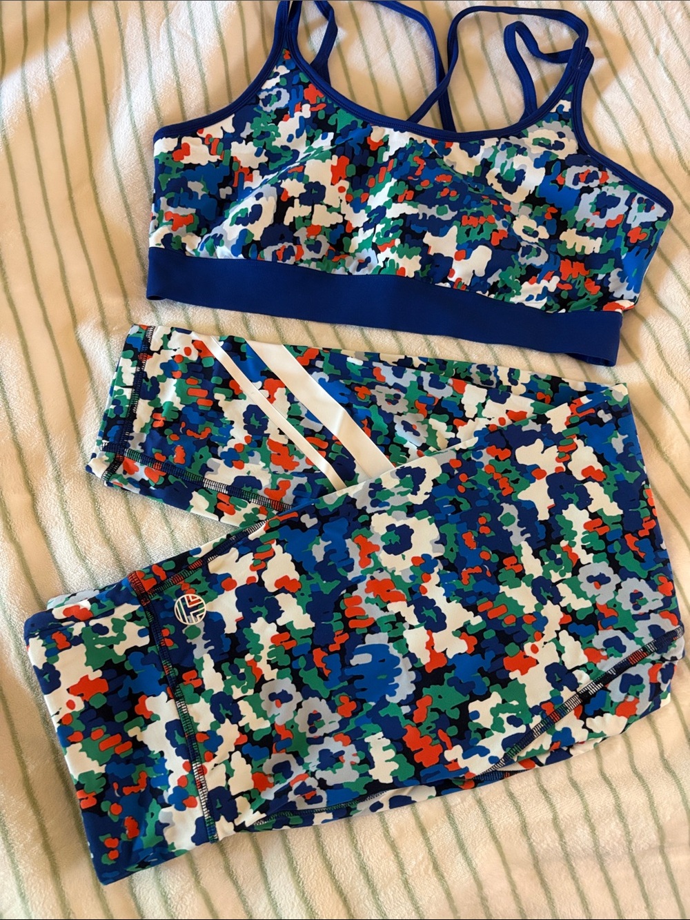 NWOT Tory Burch Blue Multi-Color Athletic Sports Bra L and leggings M